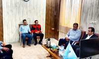 معیشت کارکنان و نوسازی تجهیزات را با جدیت پیگیری می‌کنیم